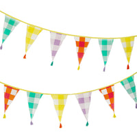 Everyones Welcome Gingham Bunting