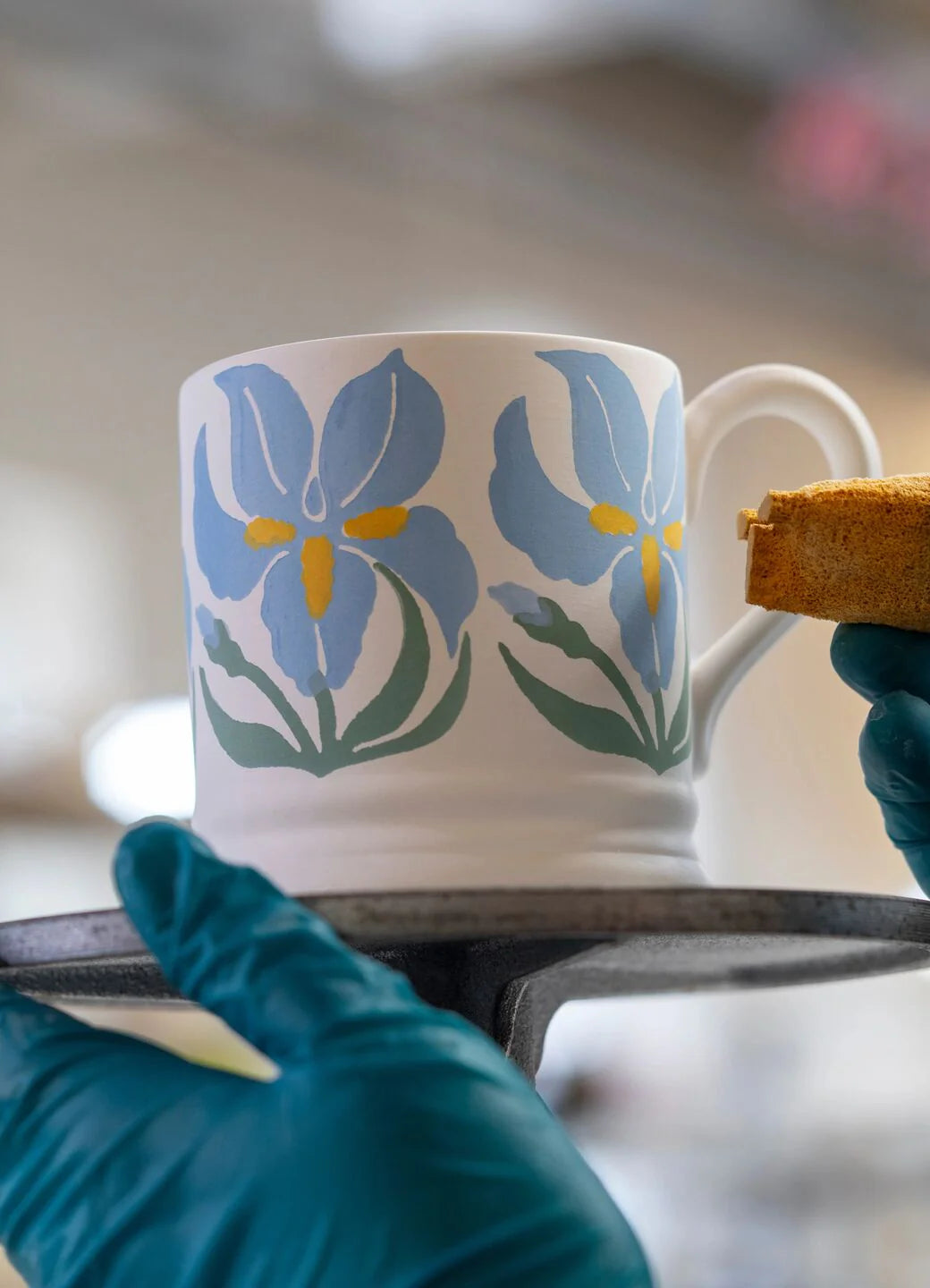 Flowers Iris 1/2 Pint Mug