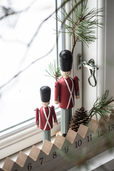 1-24 Walking Guard Advent Calendar