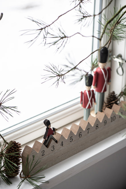 1-24 Walking Guard Advent Calendar