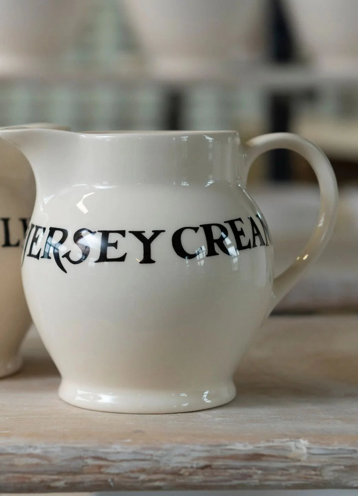 Black Toast Jersey Cream 1/2 Pint Jug