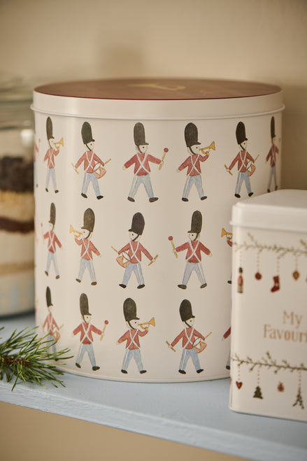 Round Cake tin with Guards