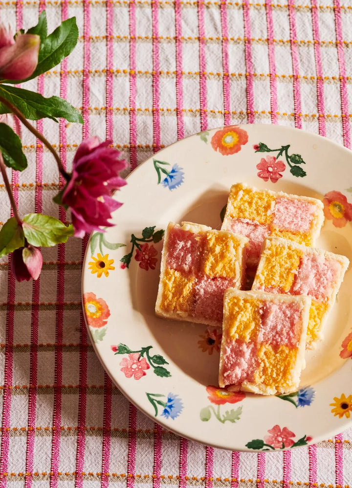 Poppies &amp; Pinks Medium 8.5 Ich Dinner Plate