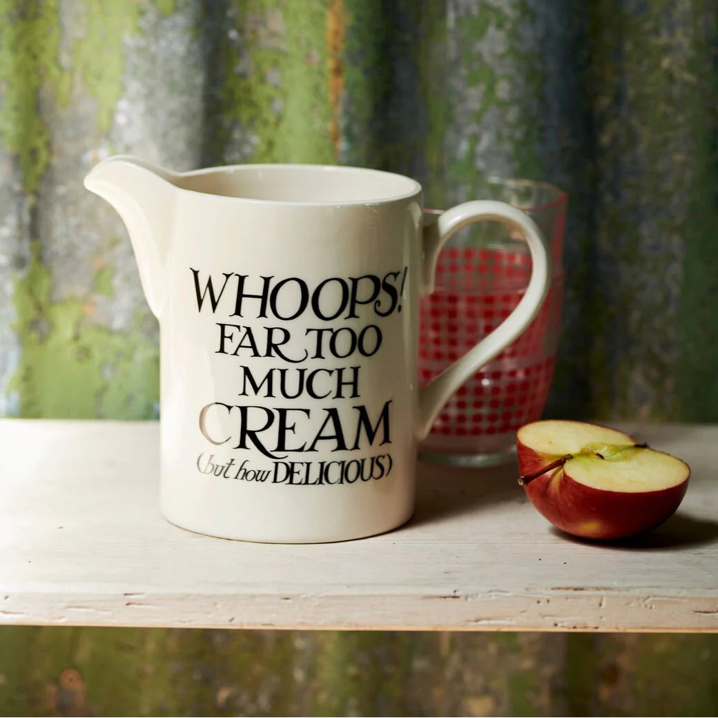 Black Toast Cream Medium Straight Jug