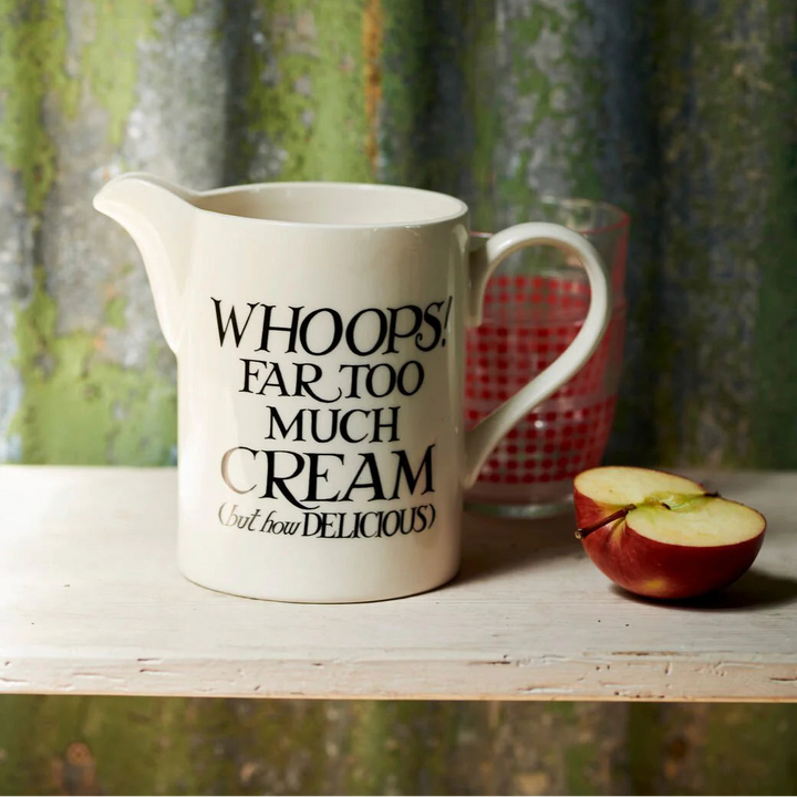 Black Toast Cream Medium Straight Jug