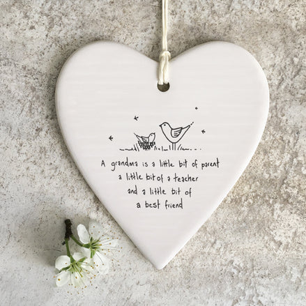 Wobbly round heart - Grandma is a bit of parent