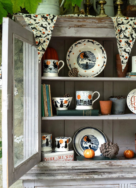 The Wise Witches Black Cats 1/2 Pint Mug