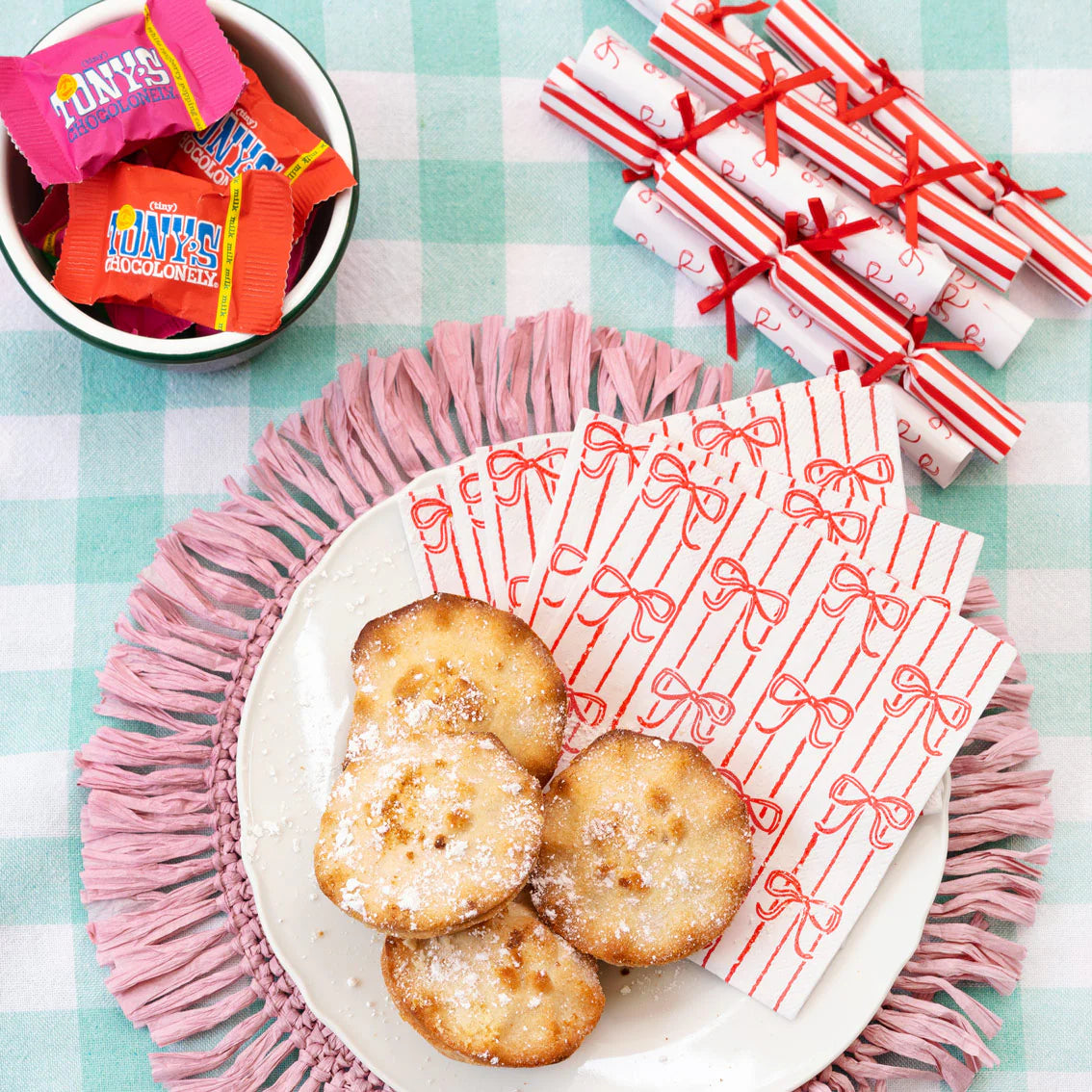 Bow Saucer Crackers - 8 Pack