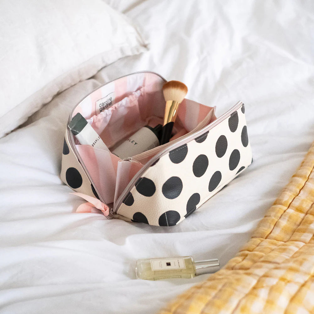 Mono Scattered Dot Large Diagonal Washbag