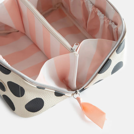 Mono Scattered Dot Large Diagonal Washbag