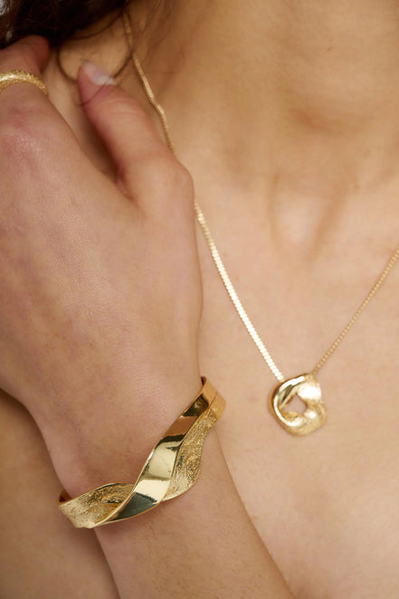 Wave Bangle - Gold