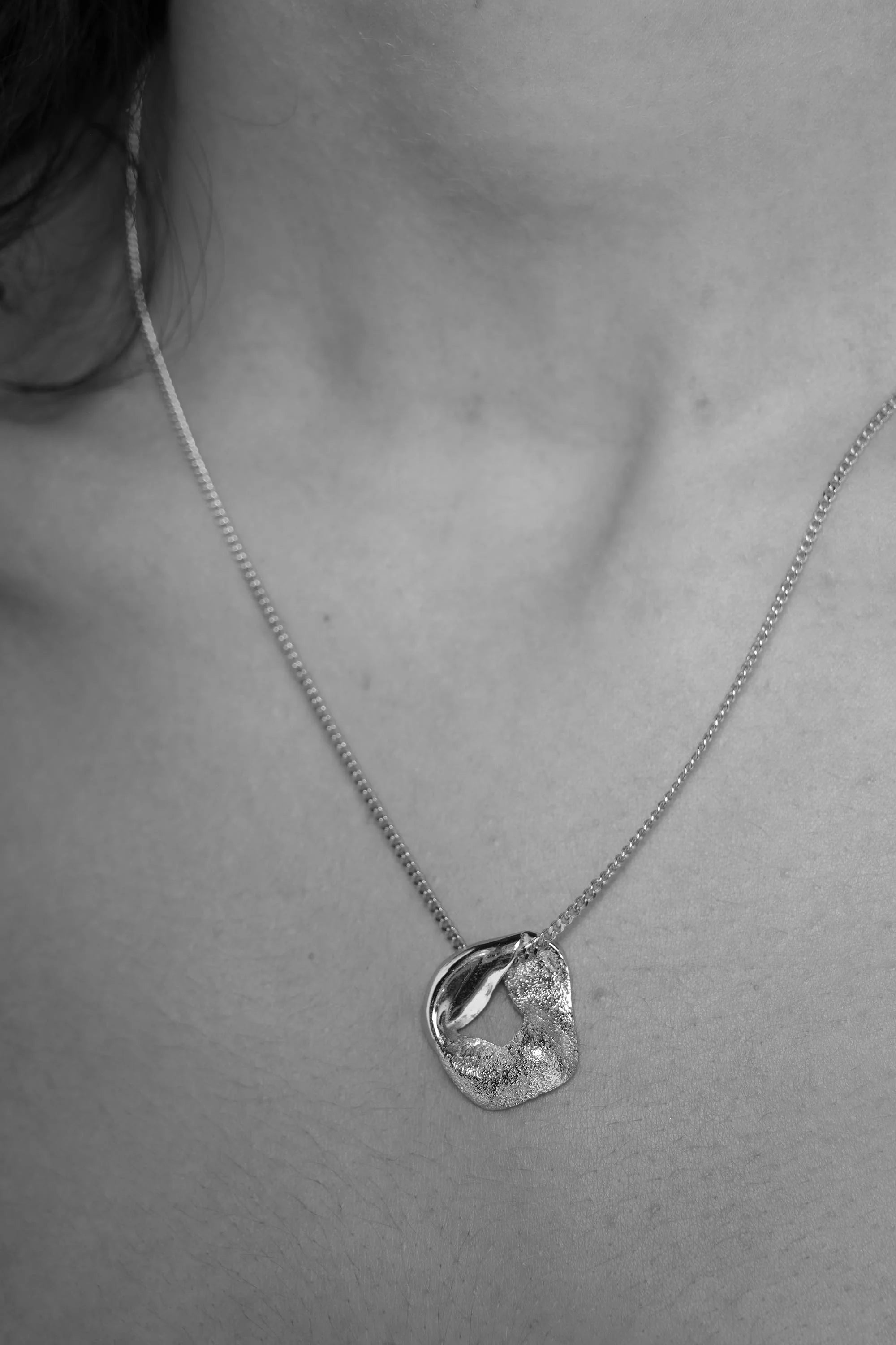 Motion Necklace - Silver
