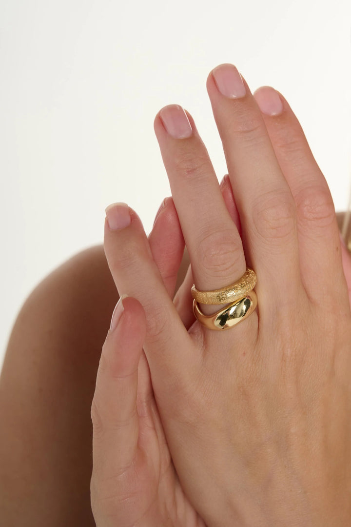 Medium Wave Ring