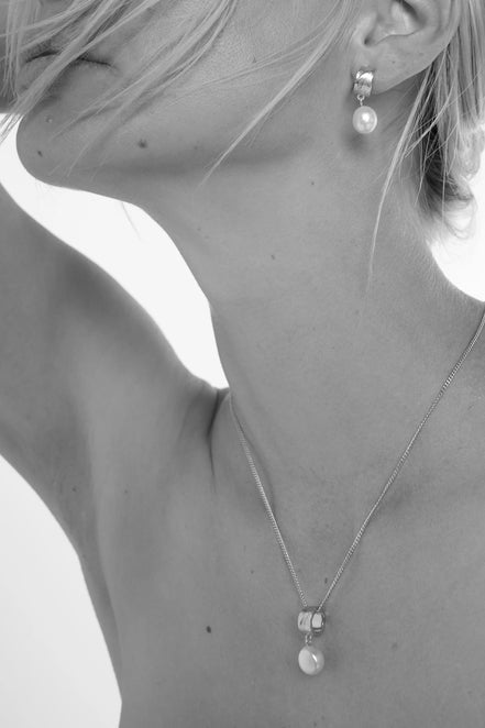Freshwater Pearl Necklace - Silver