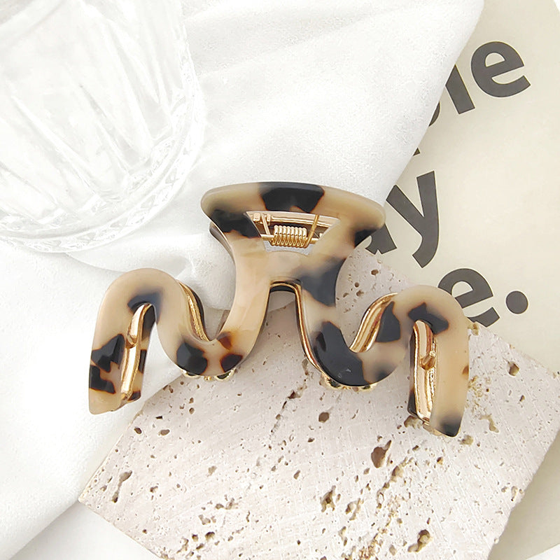 Light Tortoiseshell & Gold Wave Claw Hair Clip