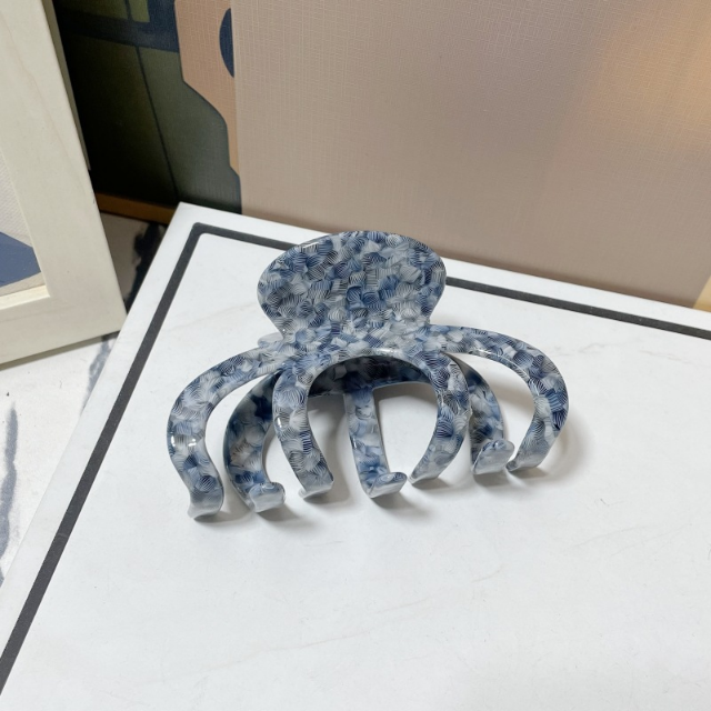 Blue & White Patterned Claw Hair Clip