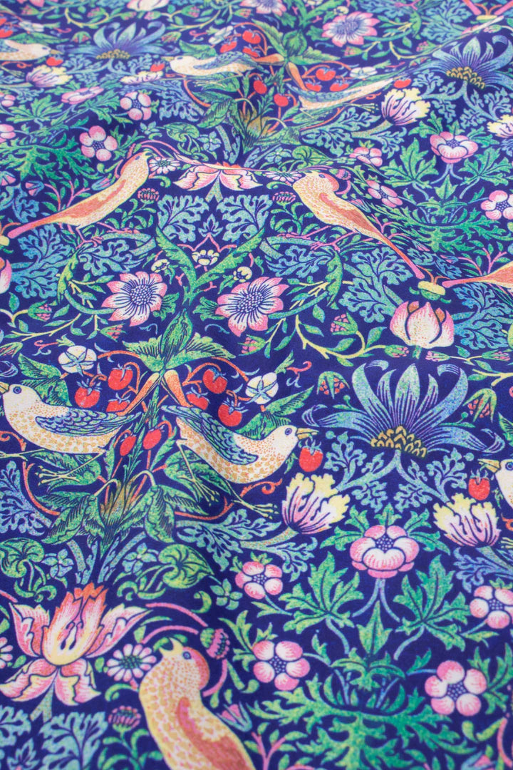 William Morris | Strawberry Thief