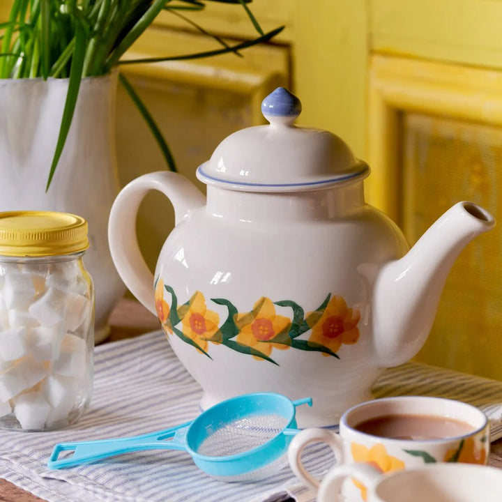 Flowers Windblown Daffodils 4 Mug Teapot