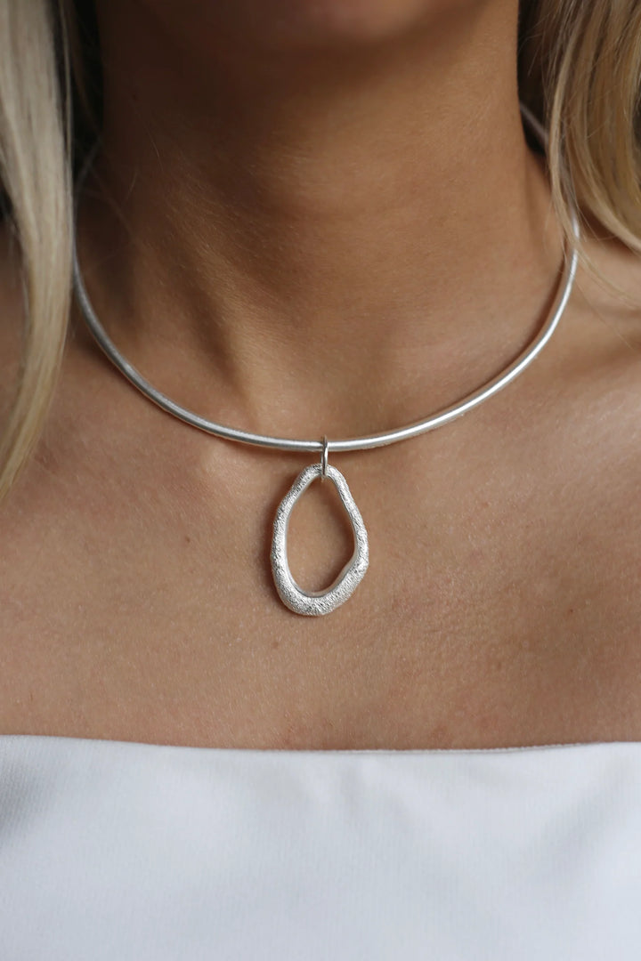 Seize Necklace Silver