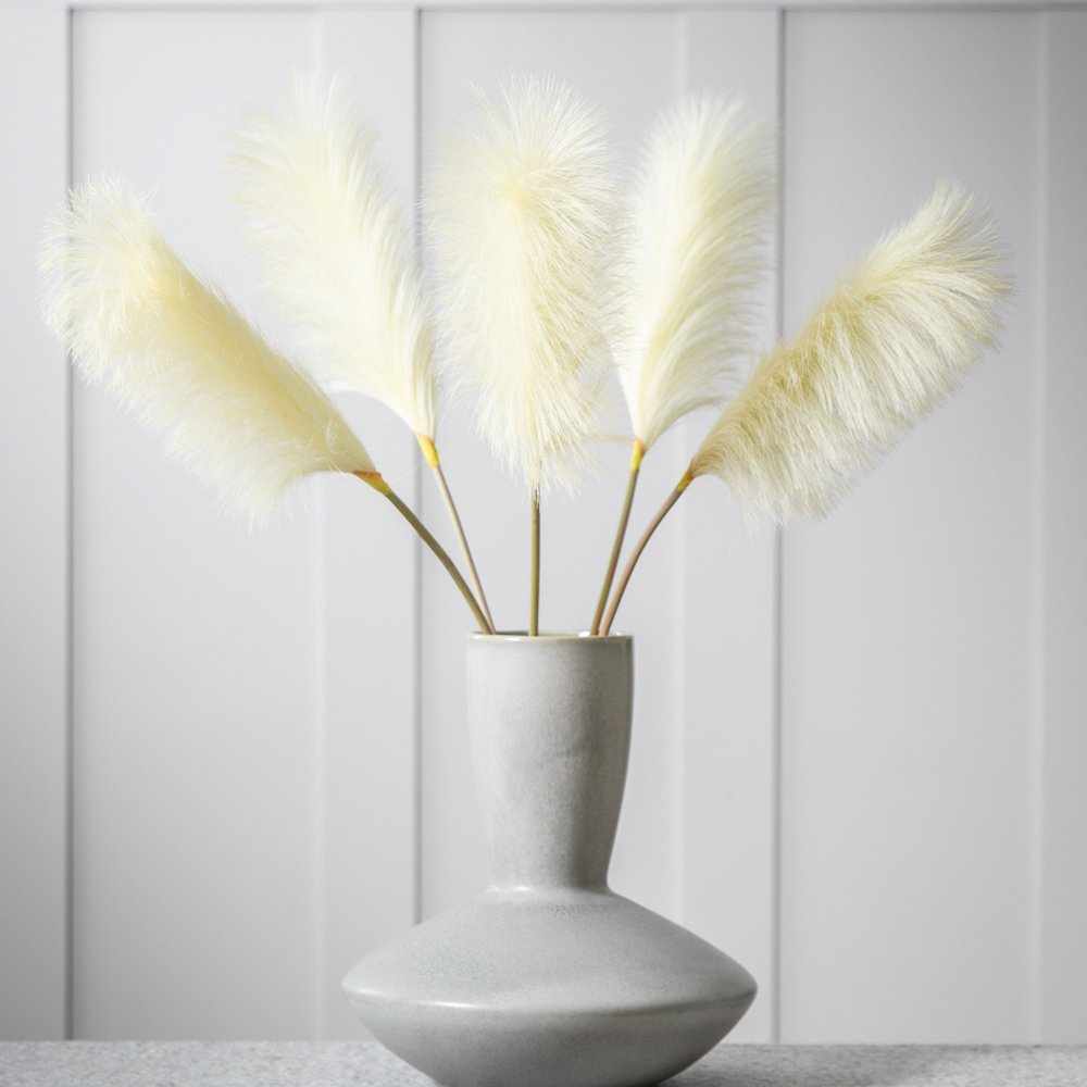 Soft Feather Ivory Stem