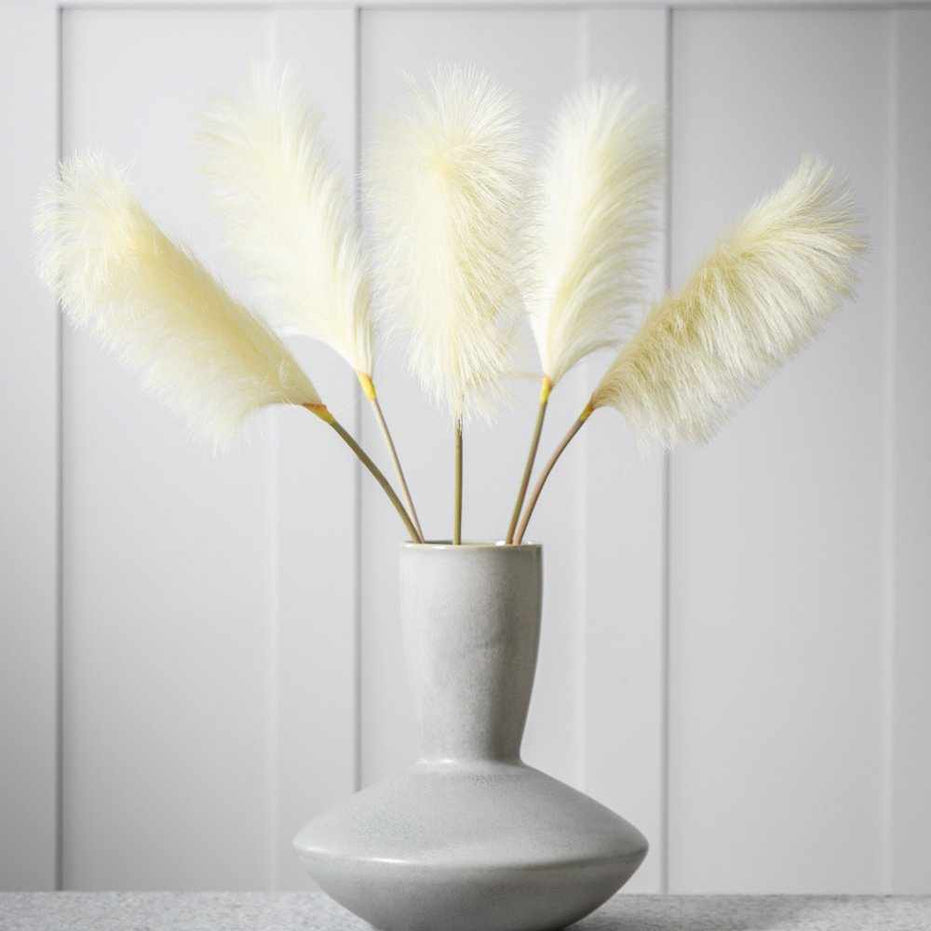 Soft Feather Ivory Stem