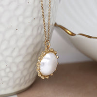 1/2 Round Imitation Pearl Pendant Necklace