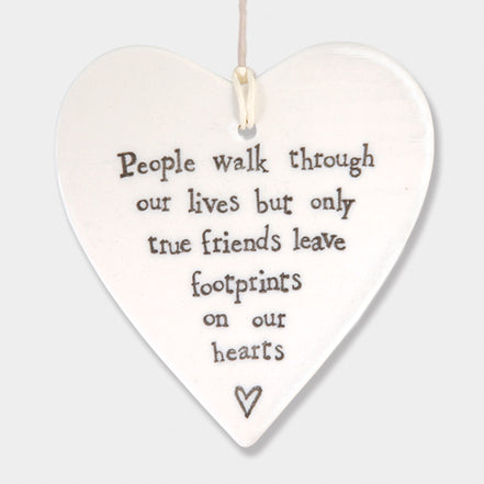 Porcelain round heart - People walk