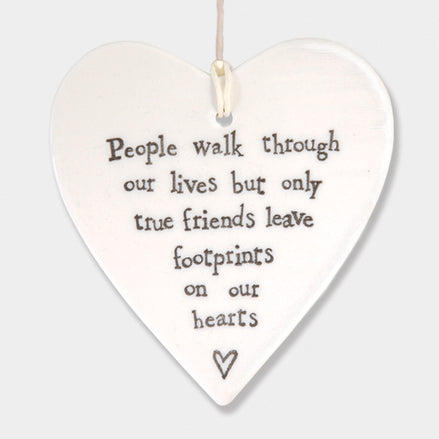 Porcelain round heart - People walk