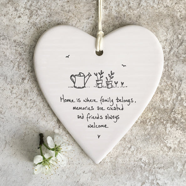Wobbly round heart-Home is where family belongs