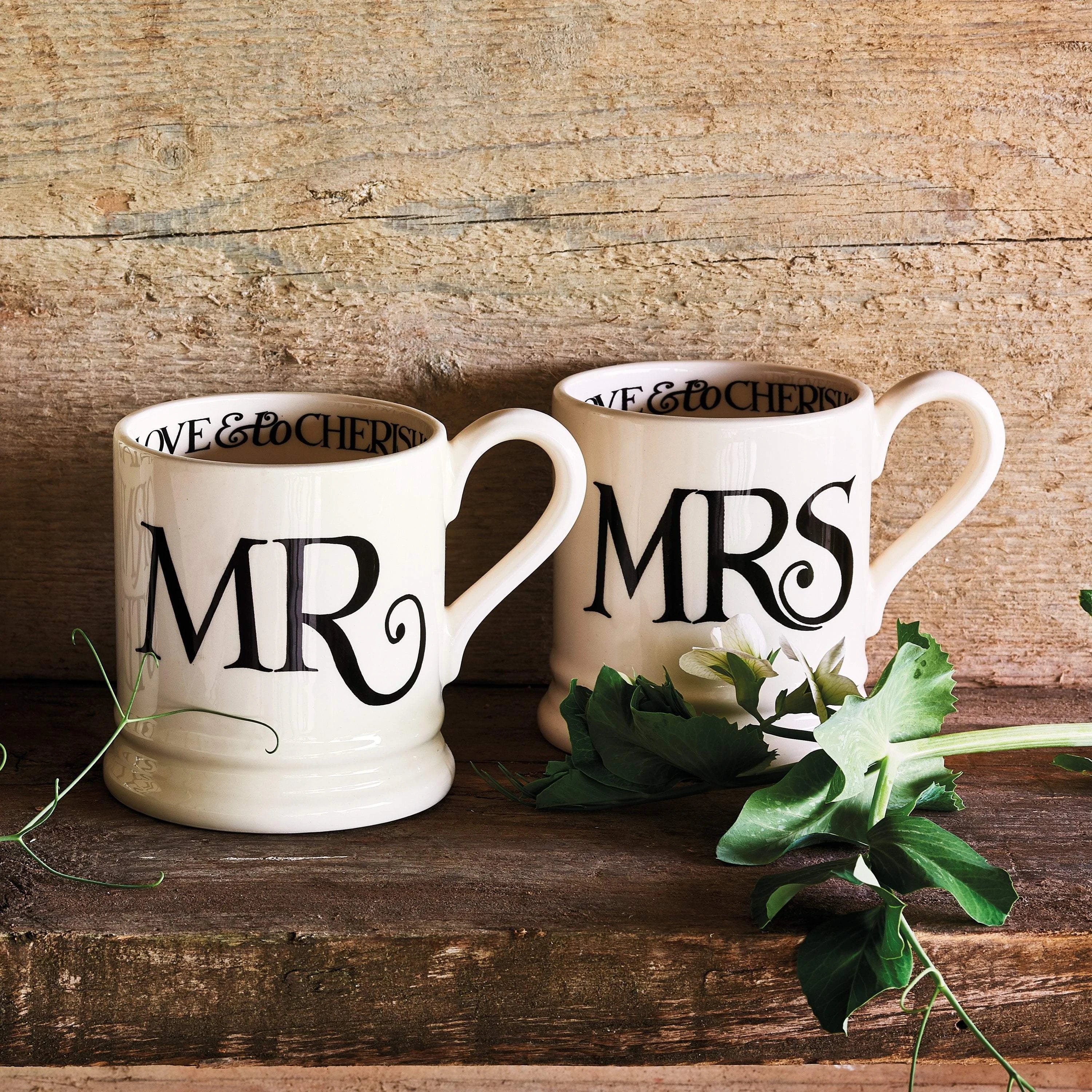 Mr & Mrs 1/2 Pint Mugs Boxed