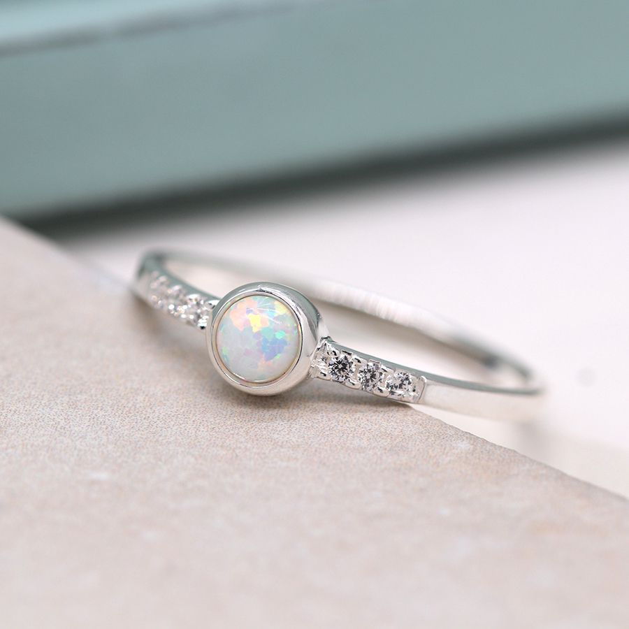 Sterling silver ring with crystals and synthetic opal - Large